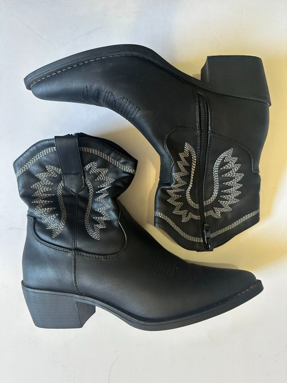 Black Embroidered Mid-Calf Comfy Cowboy Boots With Pointed Toe Size 7